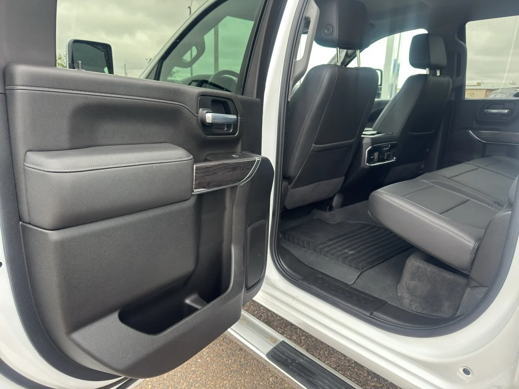 Used 2021 SUMMIT WHITE Chevrolet LTZ image 14