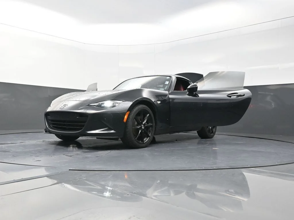 Used 2020 Black Mazda Grand Touring image 33