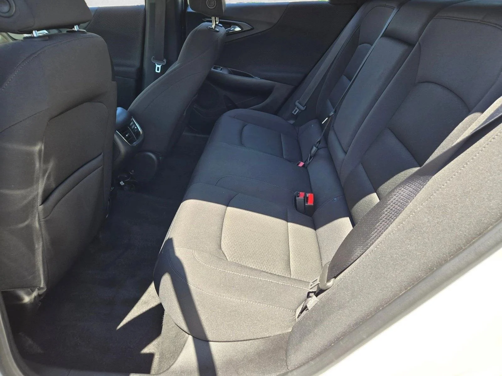 Used 2018 Summit White Chevrolet LT image 17