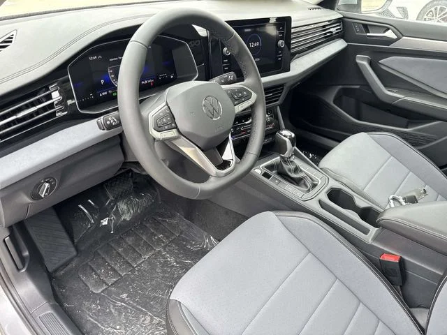 New 2026 Silver Volkswagen 1.5T SE image 13