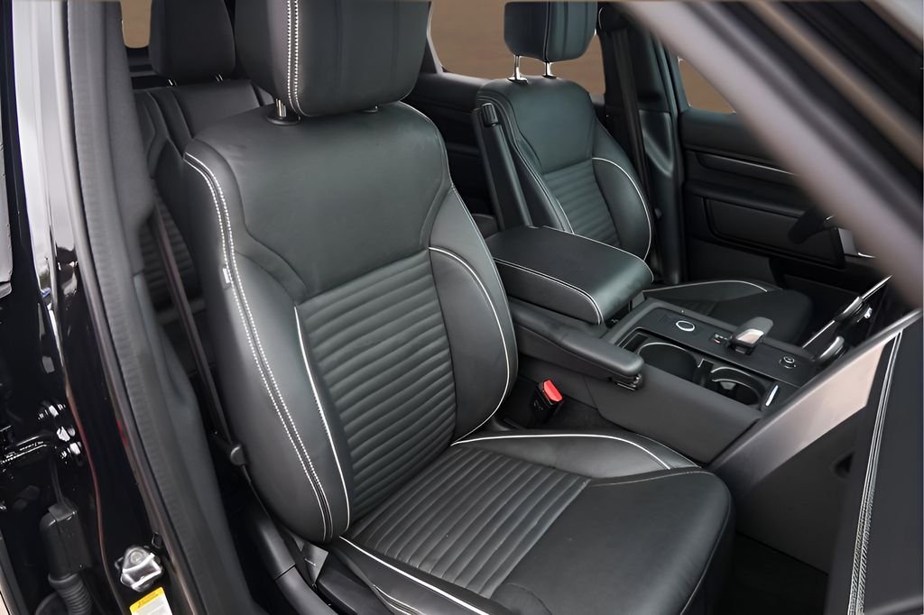 2024 Land Rover Discovery Metropolitan Edition - Photo 35