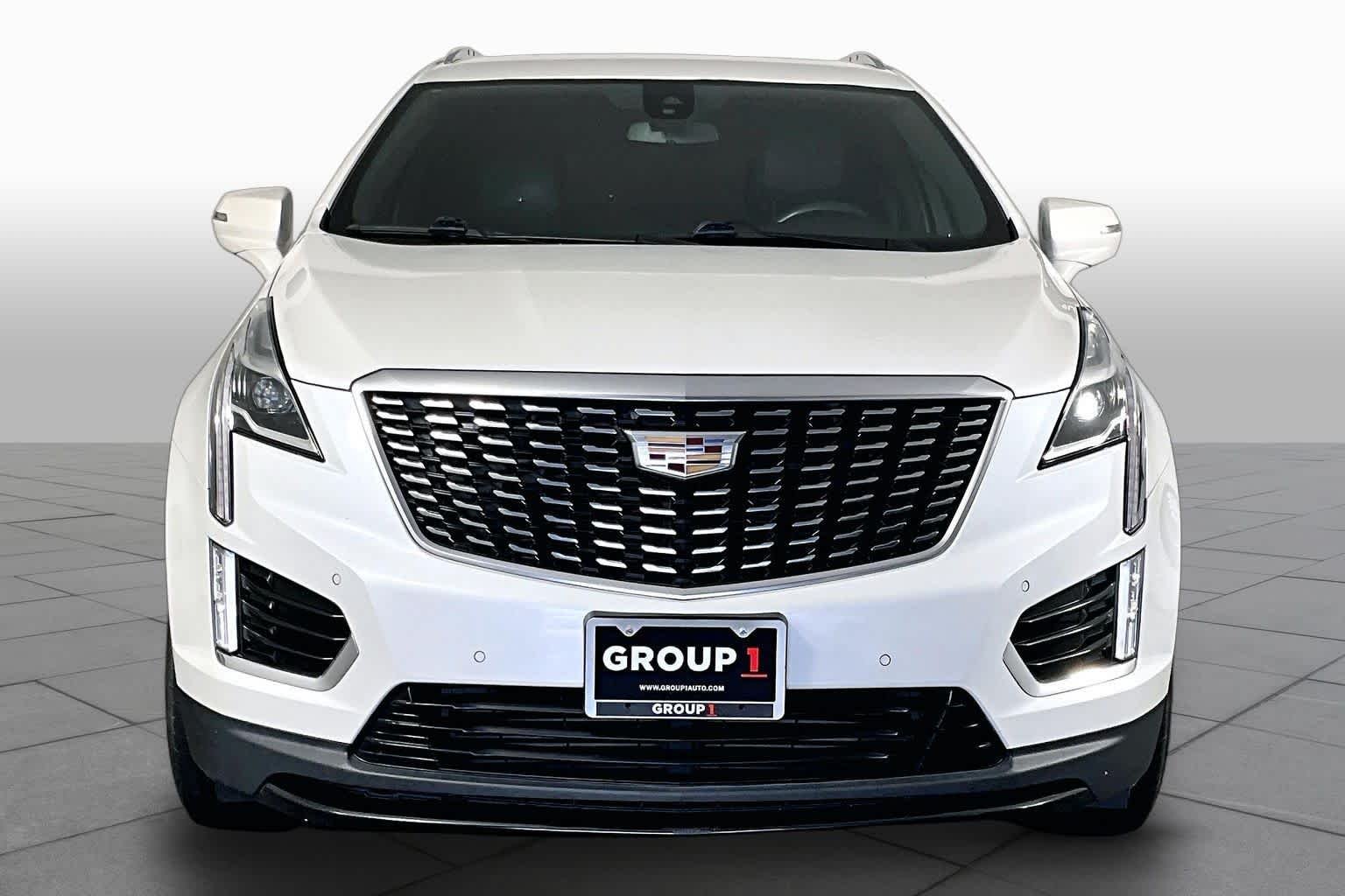 Used 2022 Crystal White Tricoat Cadillac Luxury image 4