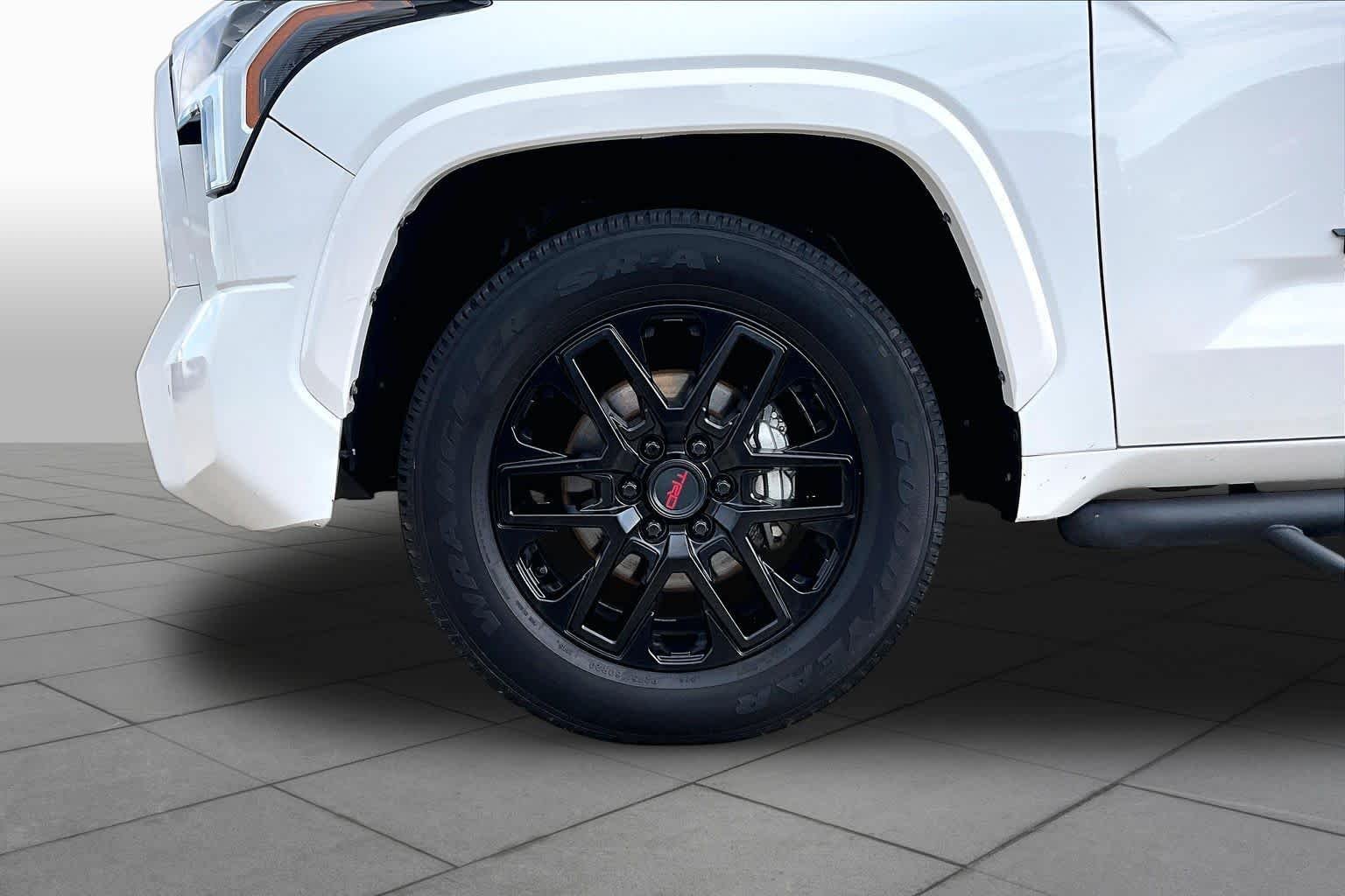 Used 2022 White Toyota SR5 image 11