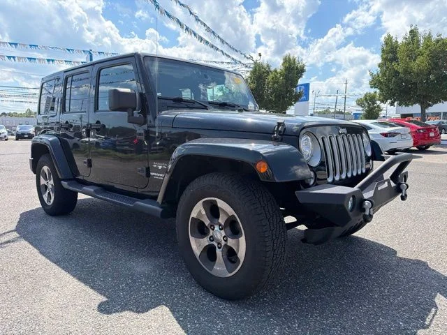 Used 2017 Black Clearcoat Jeep Unlimited Sahara image 3