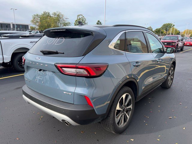 Used 2025 Blue Ford Platinum image 2