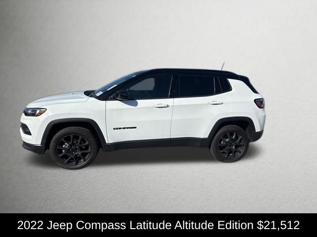 Used 2022 Bright White Clearcoat Jeep Latitude image 6