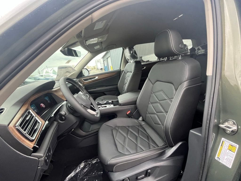 New 2026 Green Volkswagen 2.0T SE w/Technology image 10
