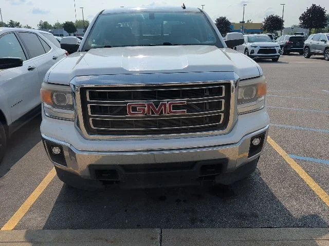 Used 2014 White GMC SLE image 2