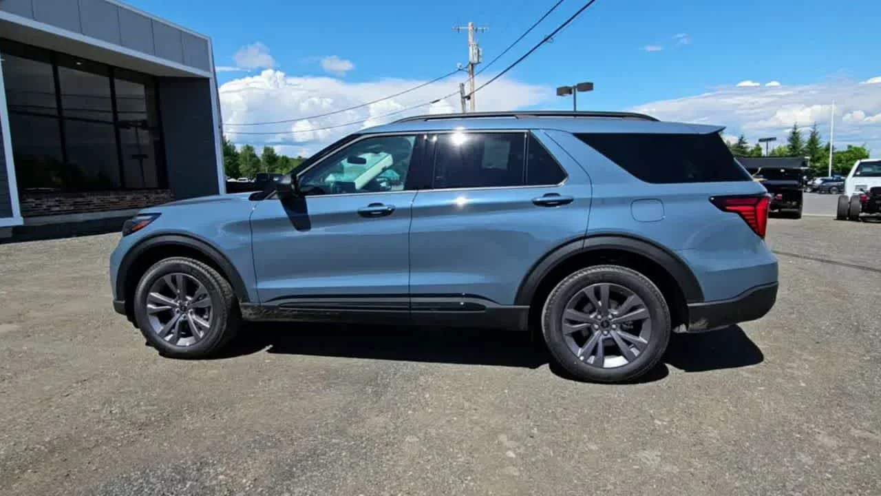 New 2026 Vapor Blue Metallic Ford Active image 5