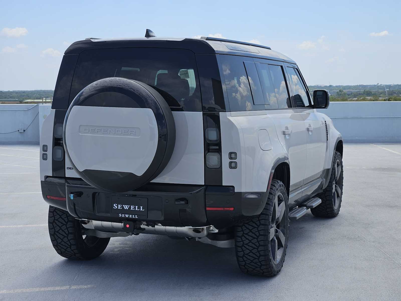 New 2026 Borasco Grey LAND ROVER X-Dynamic SE image 7