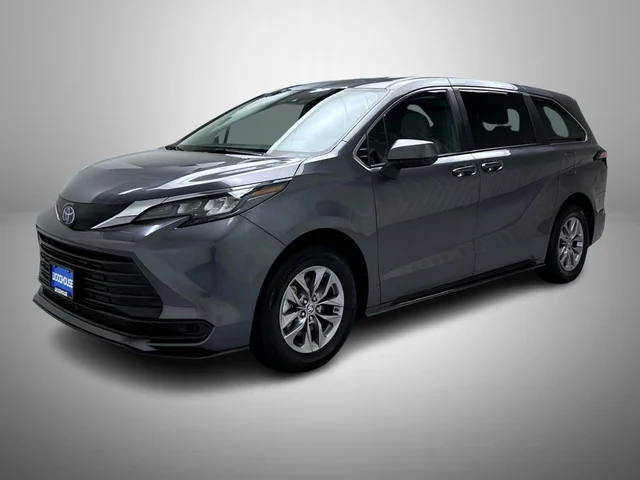 2025 Toyota Sienna LE