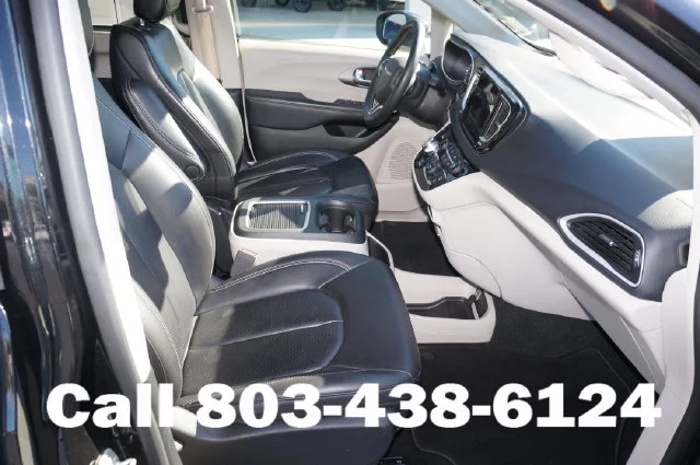 Used 2023 Brilliant Black Crystal Pearlcoat Chrysler Touring L image 20