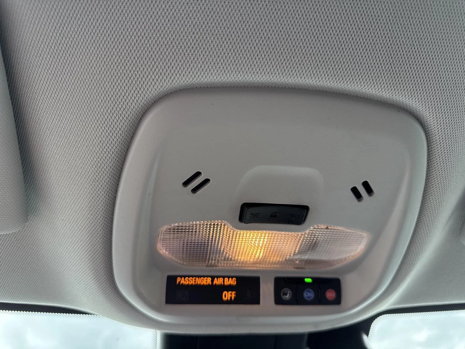 Used 2025 Summit White Chevrolet LT image 28