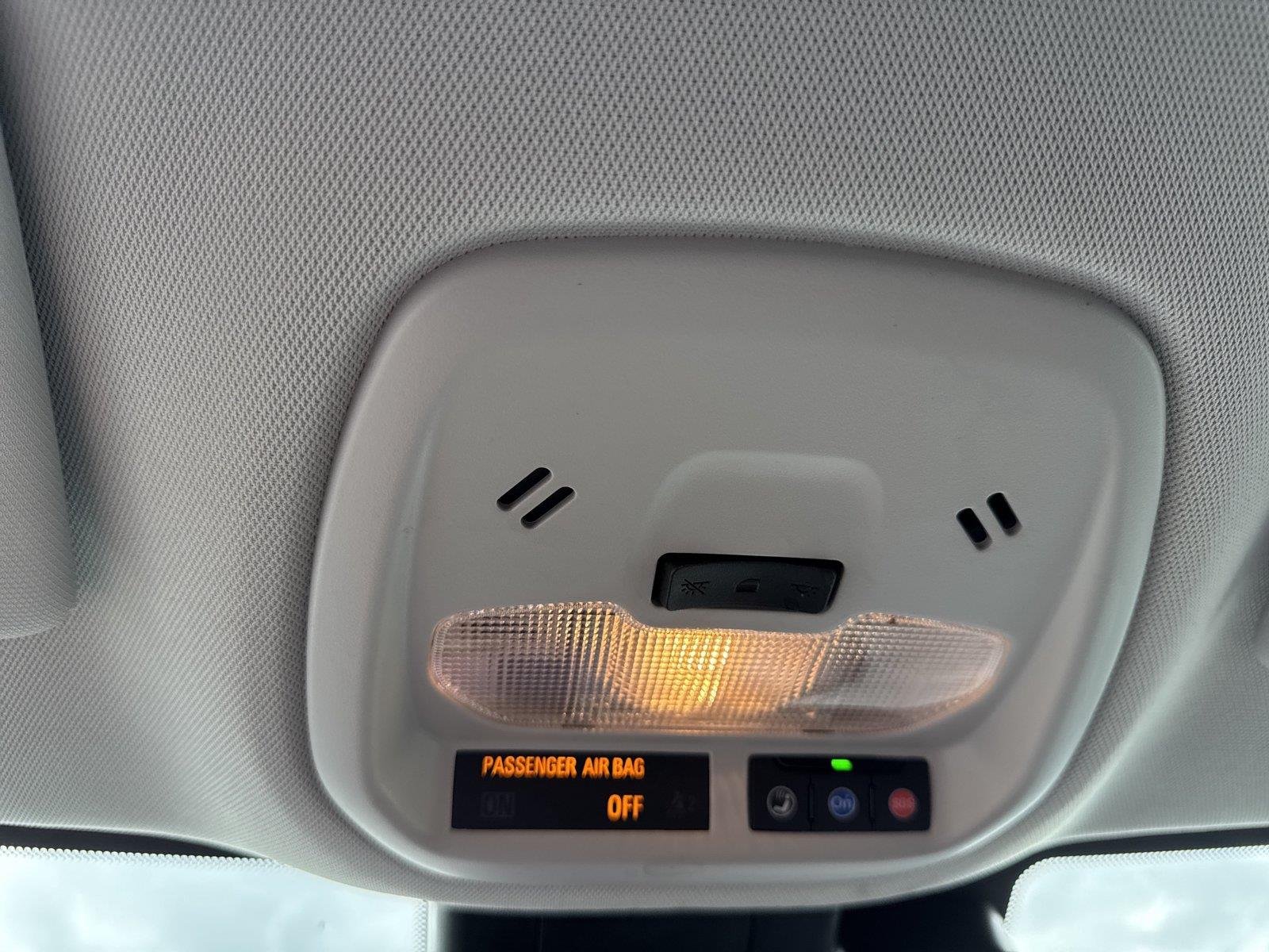 Used 2025 Summit White Chevrolet LT image 28