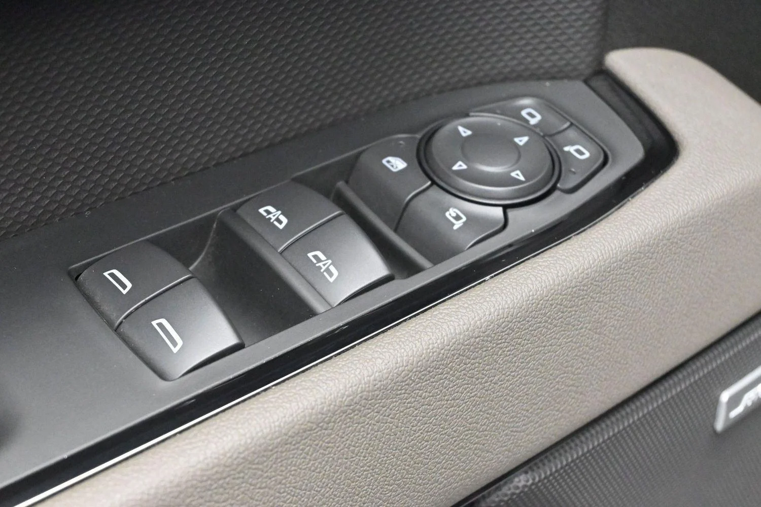 Used 2025 Slate Gray Metallic Chevrolet ZR2 image 12