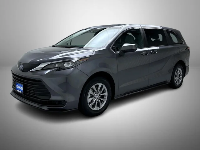 2025 Toyota Sienna LE