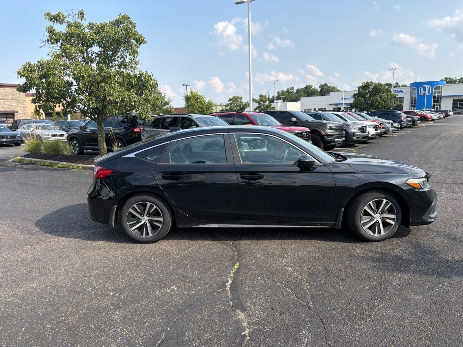 Certified Used 2023 Crystal Black Pearl Honda LX image 18