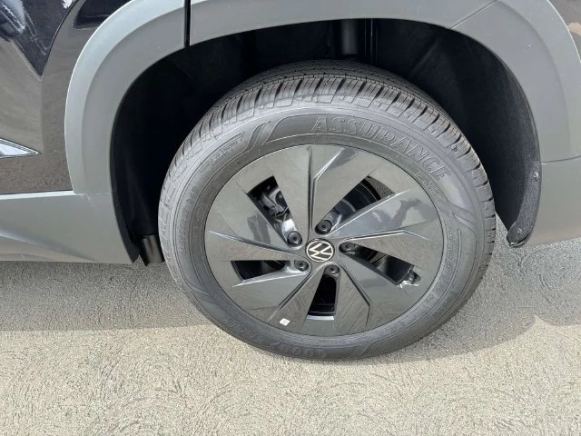 New 2026 Black Volkswagen 1.5T S image 6