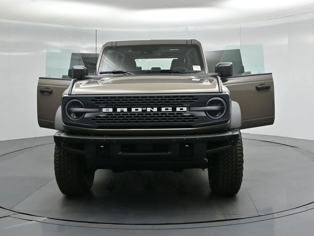 New 2026 Marsh Gray Ford Badlands image 29