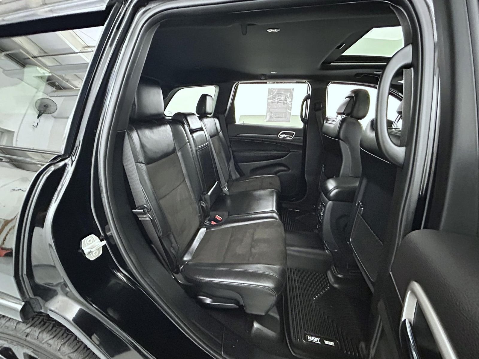 Used 2020 Black Jeep Altitude image 18