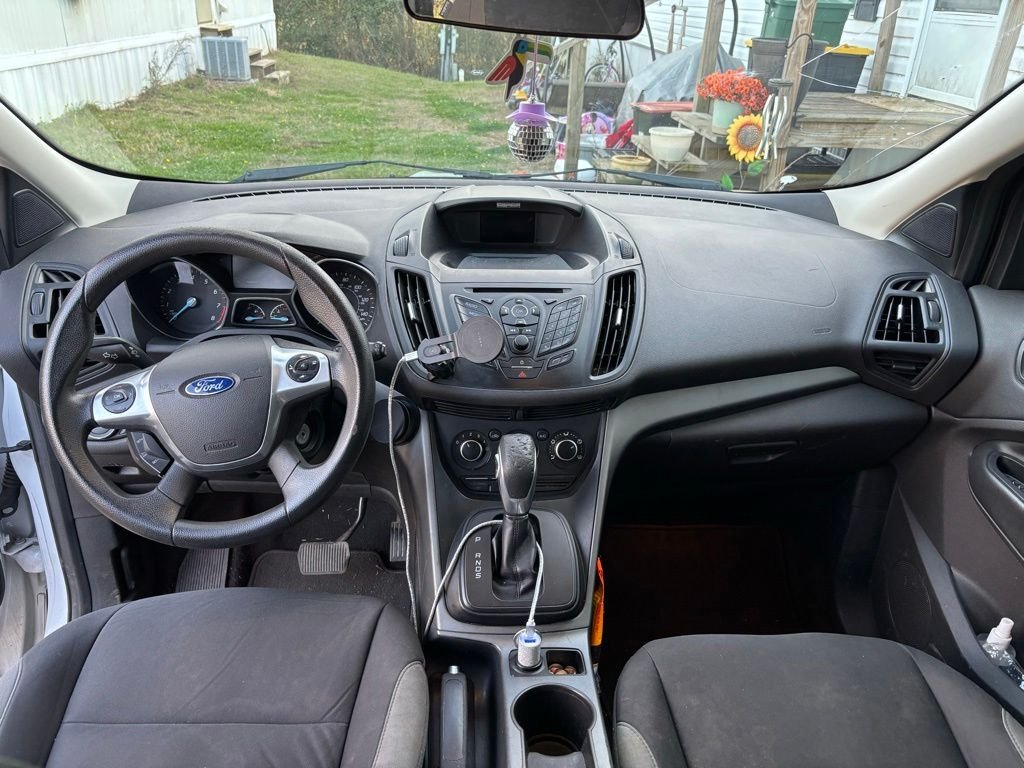 Used 2015 White Ford S image 4