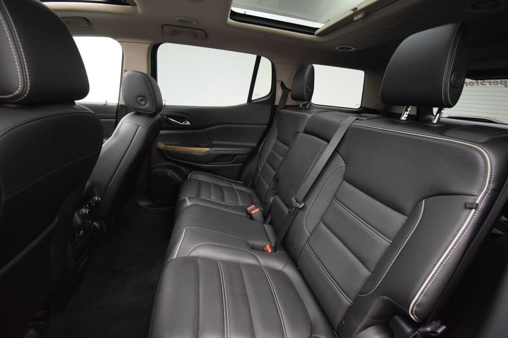 Used 2019 White Frost Tricoat GMC Denali image 26
