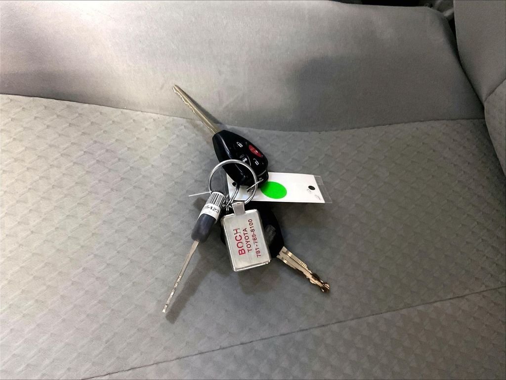 Used 2007 Gray Toyota Base CE image 29