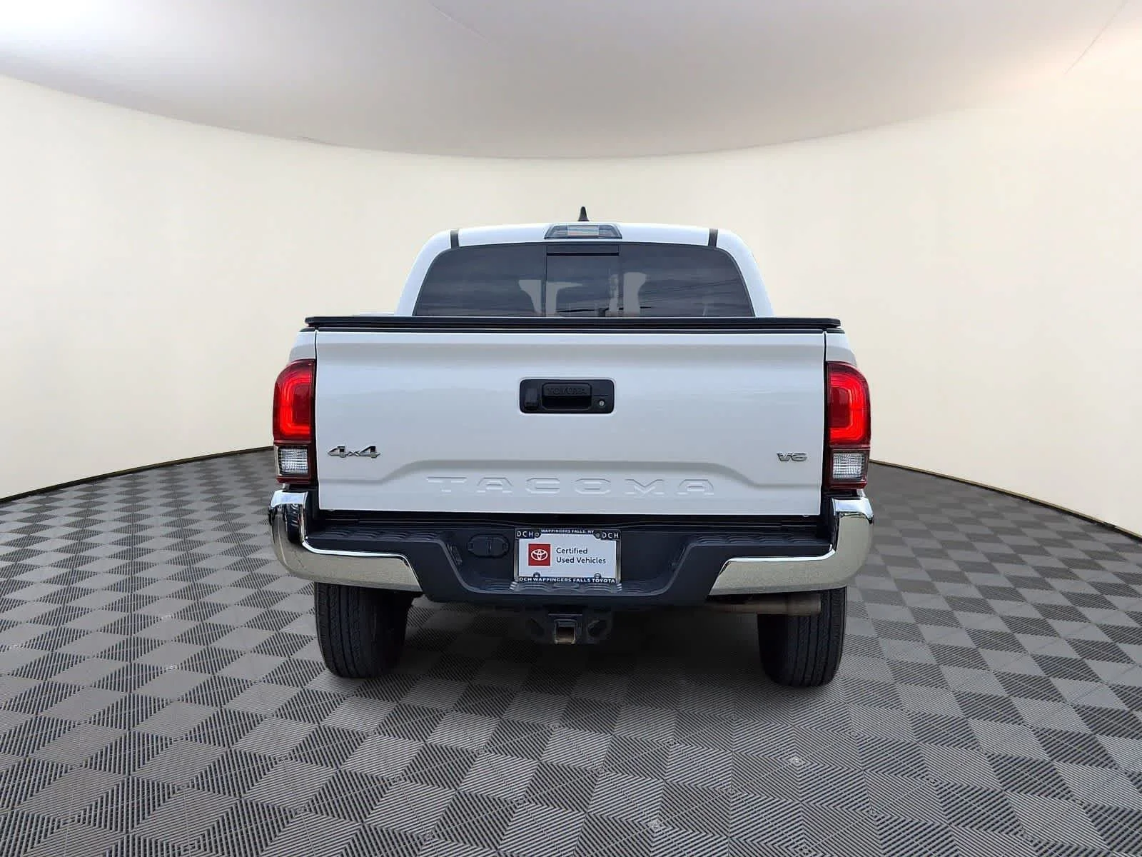 Certified Used 2023 Ice Cap Toyota SR5 image 7