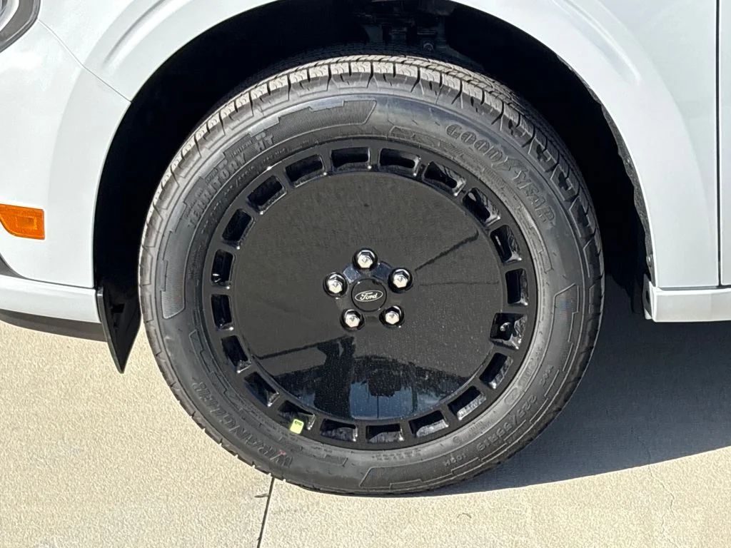New 2026 White Ford Lobo Standard image 11