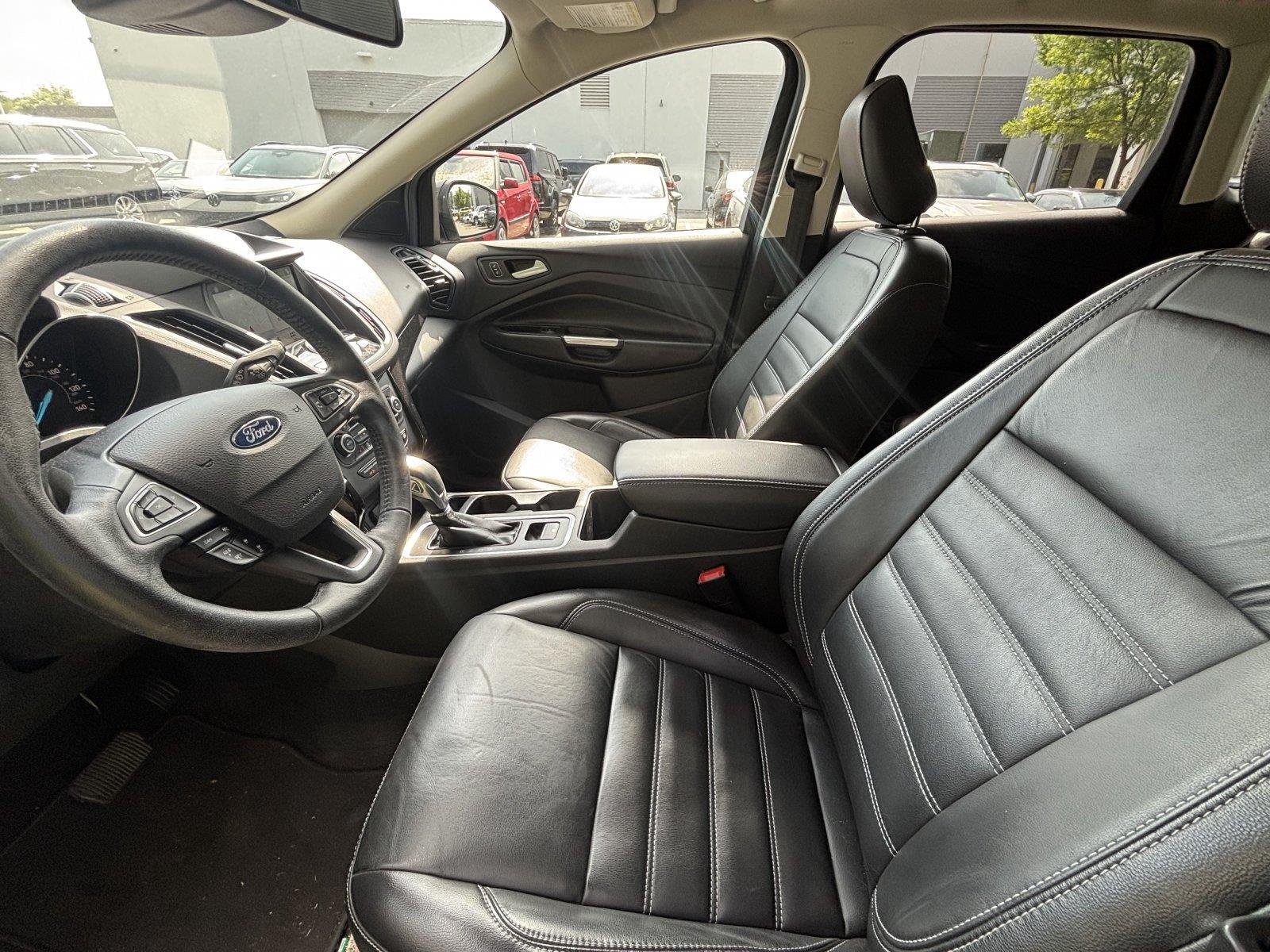 Used 2019 Magnetic Ford Titanium image 8