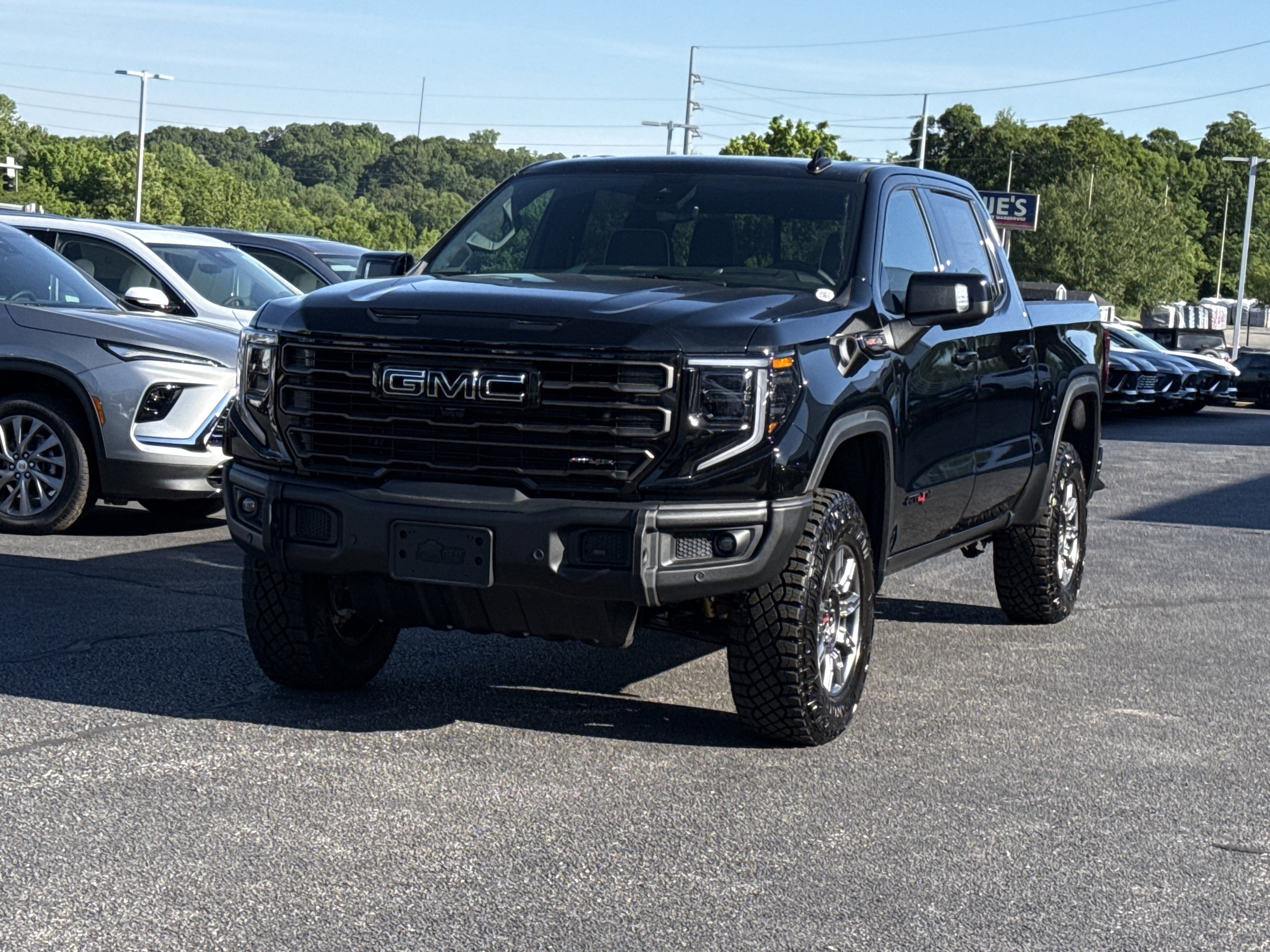 2026 GMC Sierra 1500 AT4X - Photo 13