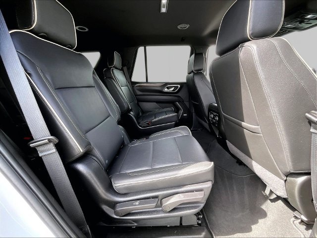 Used 2024 Summit White Chevrolet Premier image 16