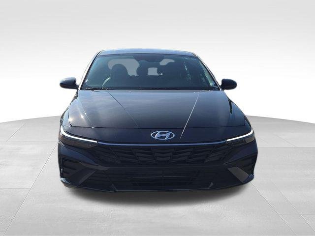 New 2026 Gray Hyundai SEL Sport Plus image 8