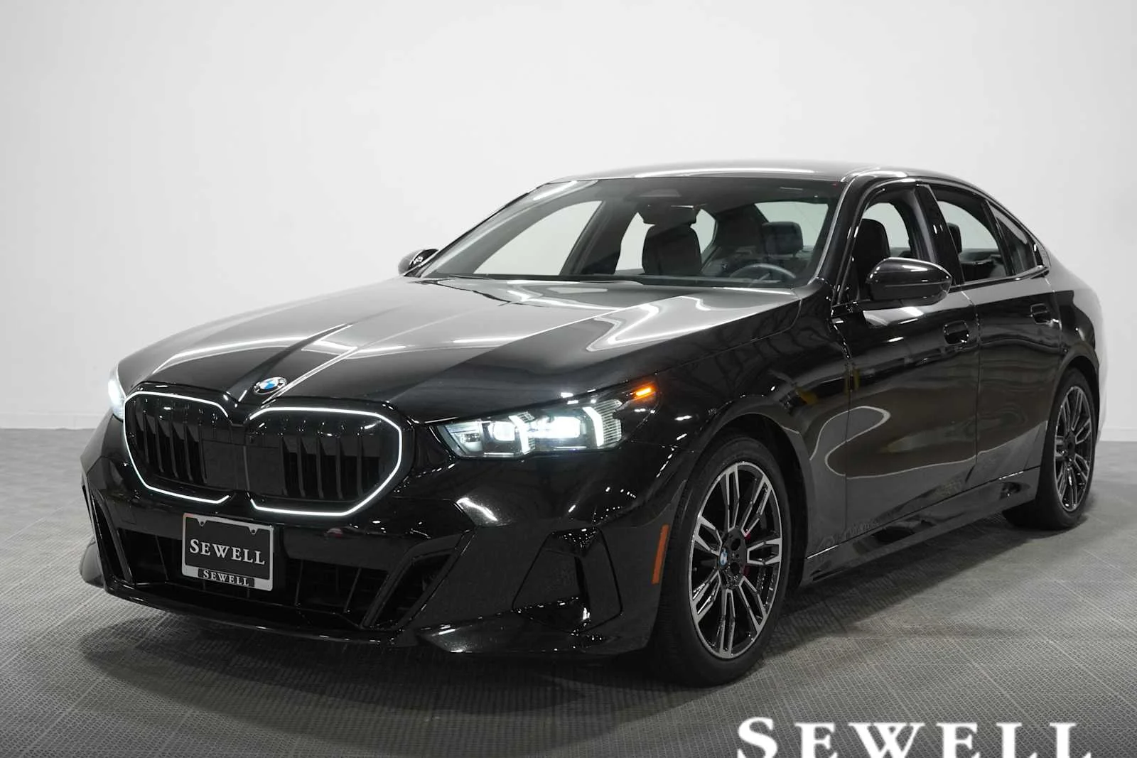 2026 BMW 5 Series 540i xDrive Sedan's photo