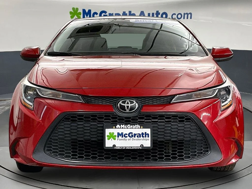Used 2021 Red Toyota LE image 5