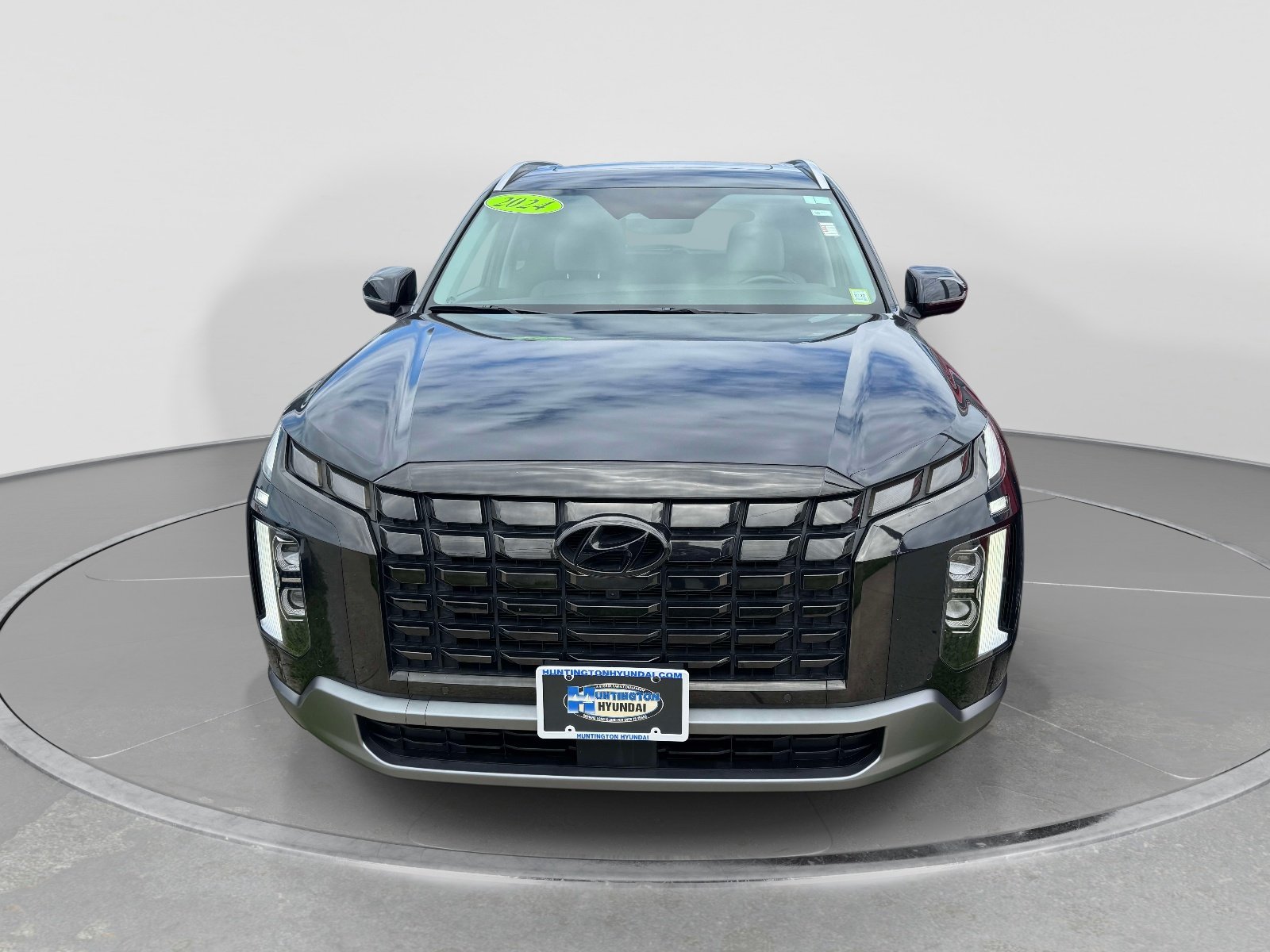Certified Used 2024 White Hyundai SEL image 2