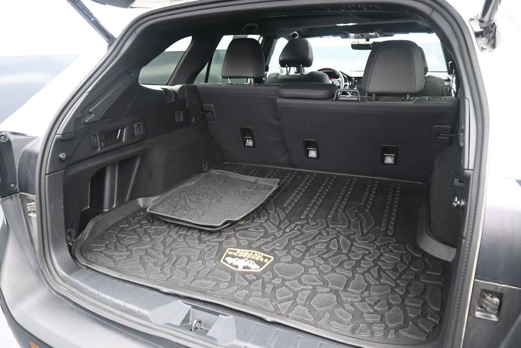 Used 2023 Crystal White Pearl Subaru Wilderness image 9