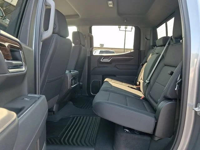 New 2026 Sterling Metallic GMC Elevation image 9