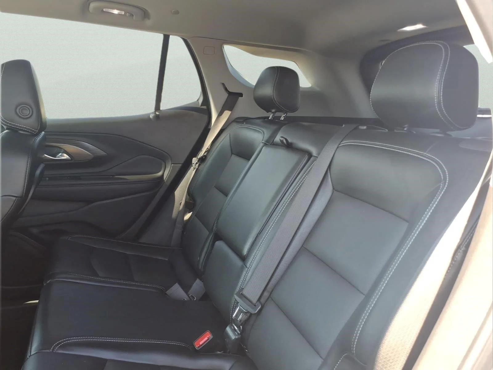 Used 2023 Summit White GMC SLT image 12