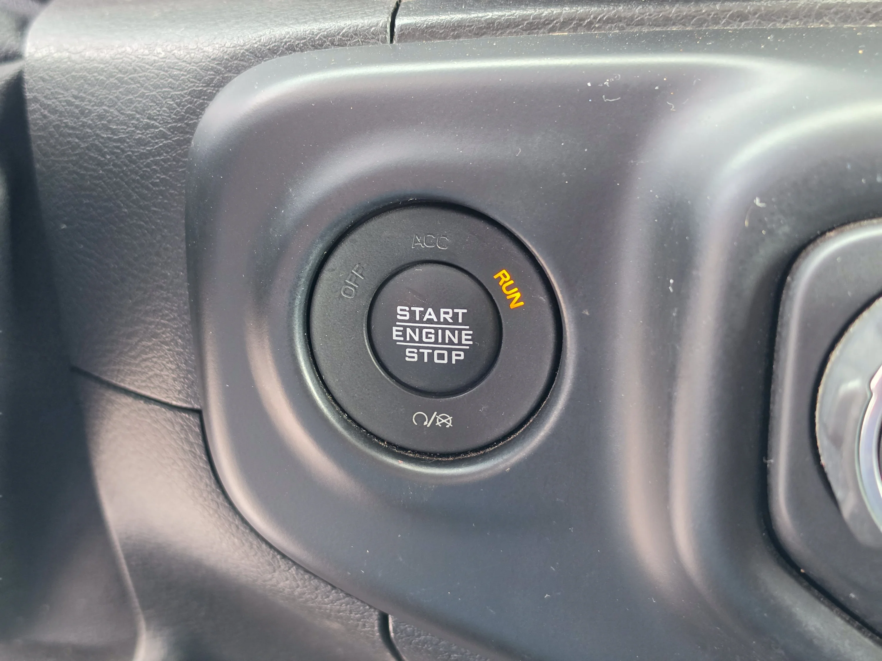 Used 2021 Hydro Blue Pearlcoat Jeep Overland image 35