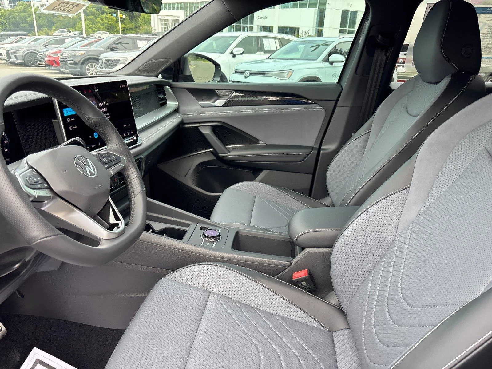New 2026 Platinum Gray Metallic Volkswagen SE R-Line Black image 15