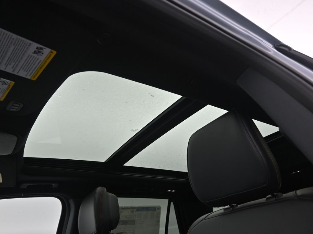 New 2026 Glacier Gray Metallic Tri-Coat Ford Tremor image 9