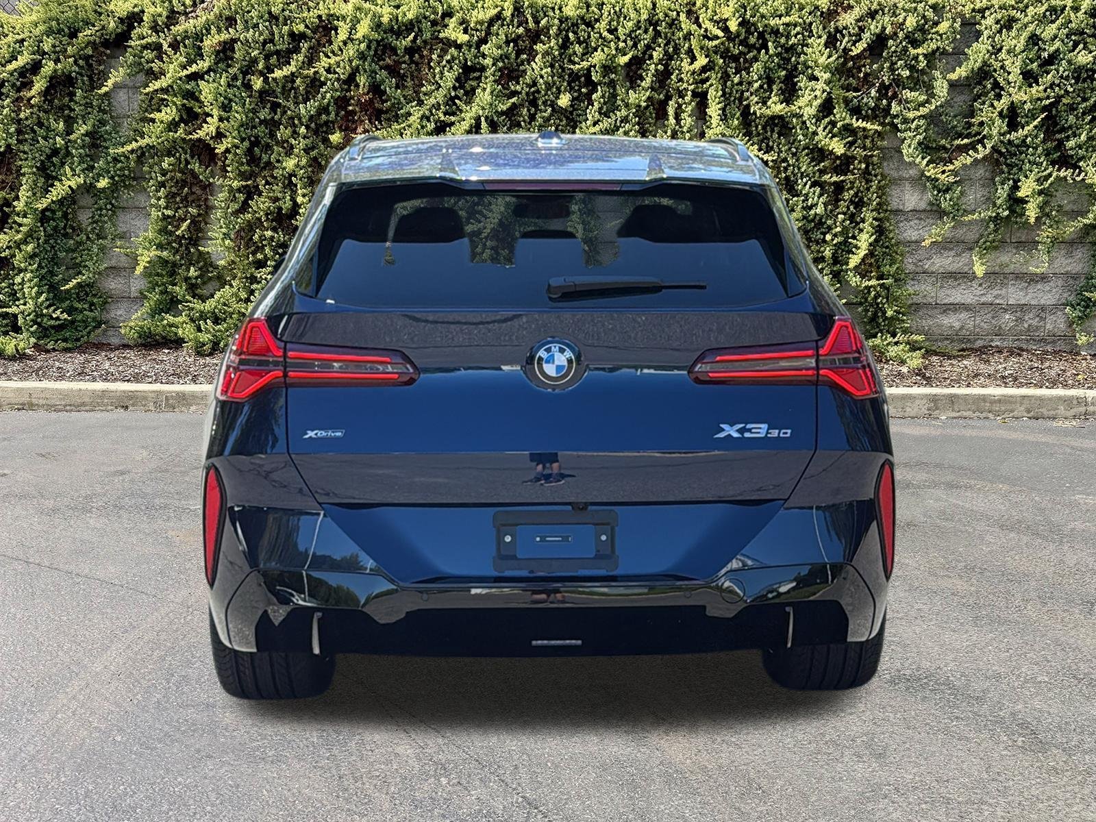 New 2026 Tanzanite Blue II Metallic BMW 30 xDrive image 5