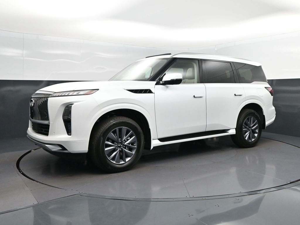 New 2026 RADIANT WHITE INFINITI Pure 2WD image 3