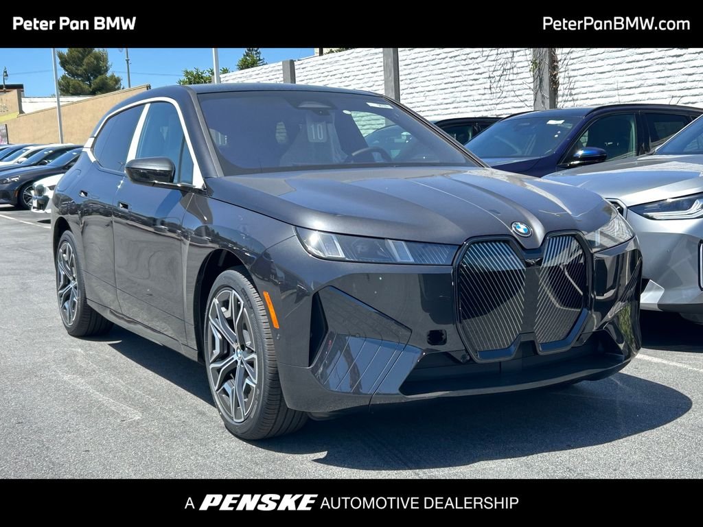 2026 BMW iX xDrive45's photo