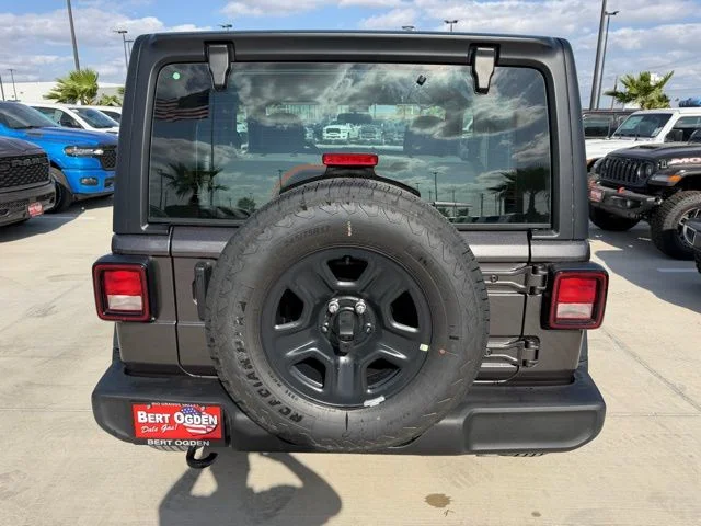 New 2026 Granite Crystal Metallic Clear-Coat Exterior Paint Jeep Sport image 6