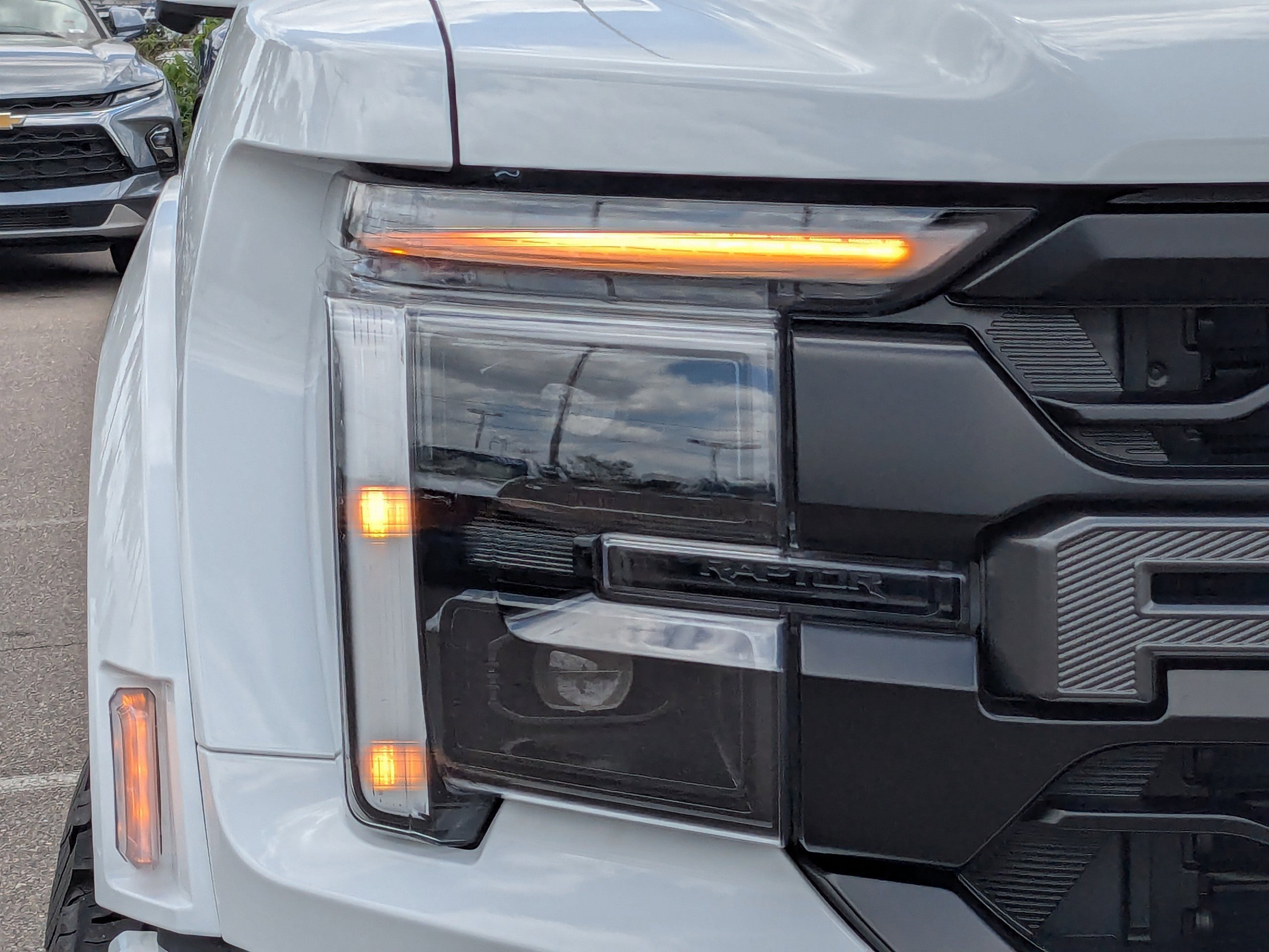 2025 Ford F-150 Raptor - Photo 9