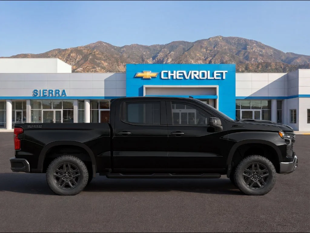 2026 Chevrolet Silverado 1500 LT Trail Boss - Photo 3