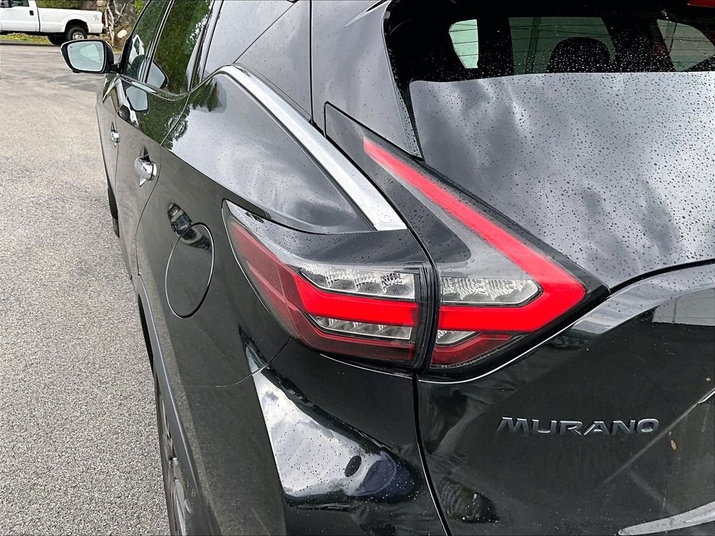 Used 2021 Black Nissan SL image 33