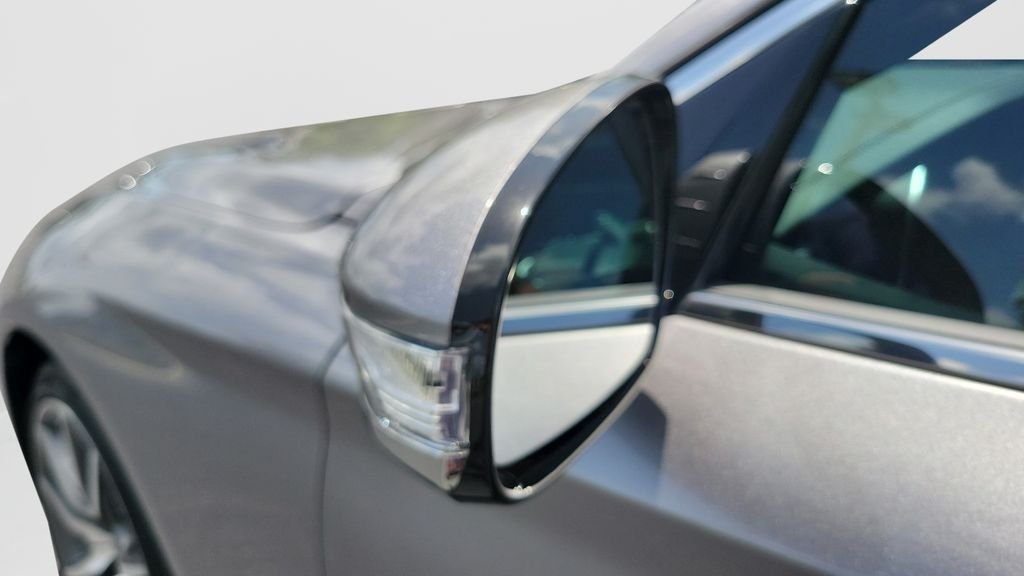 2023 GENESIS G70 Standard - Photo 25